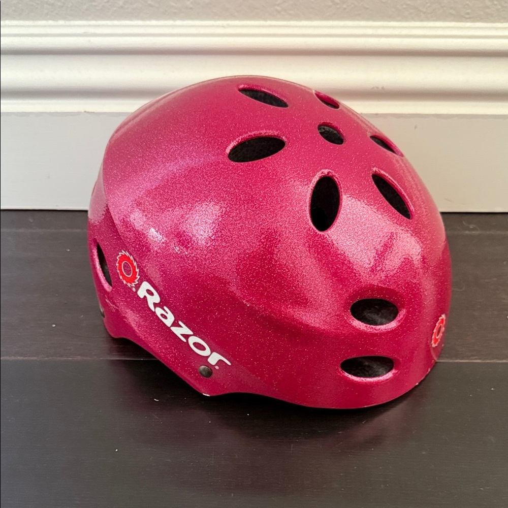Razor Sparkling Pink Kids Helmet